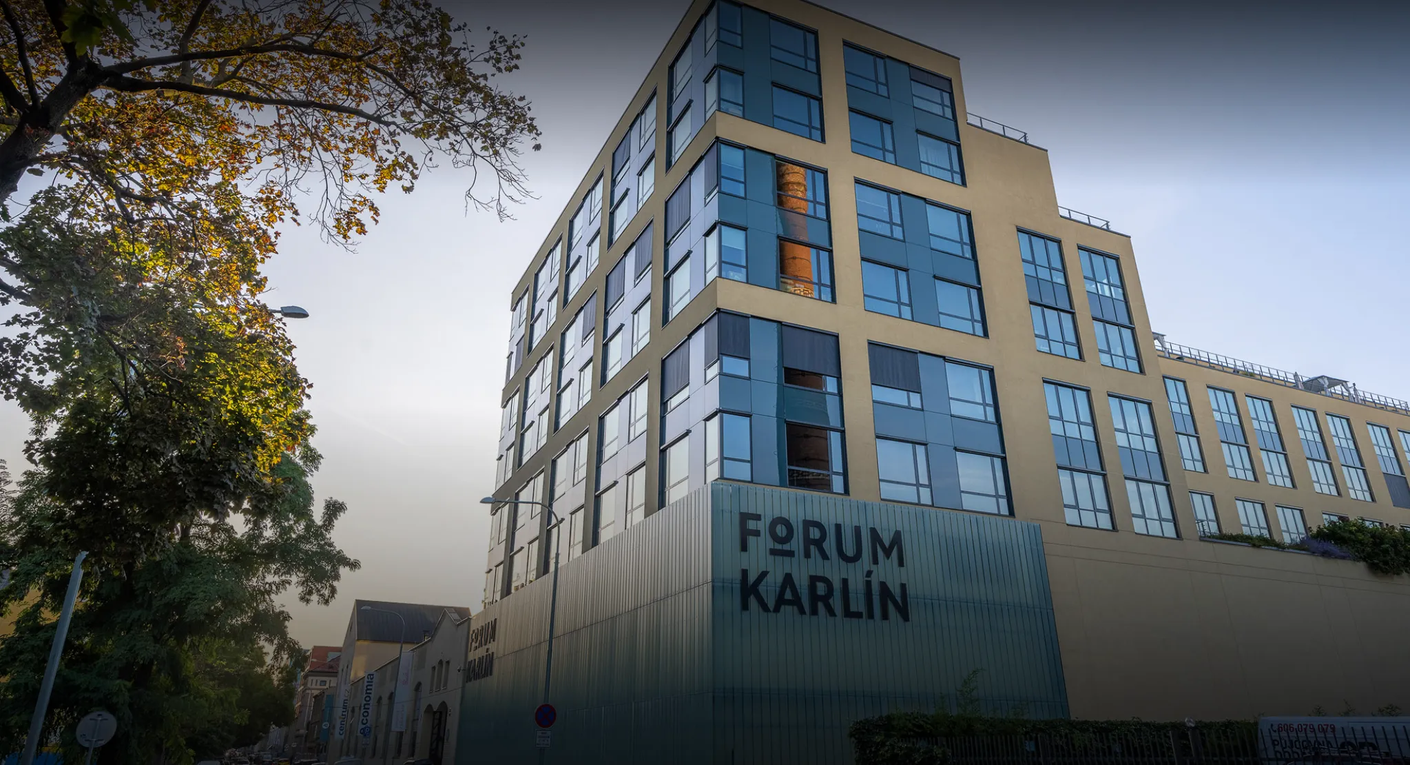 Forum Karlín building exterior